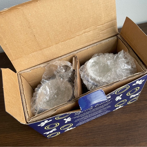 2001 Oneida Spring Daisy Creamer and Covered Sugar Dish Set - Picture 7 of 12